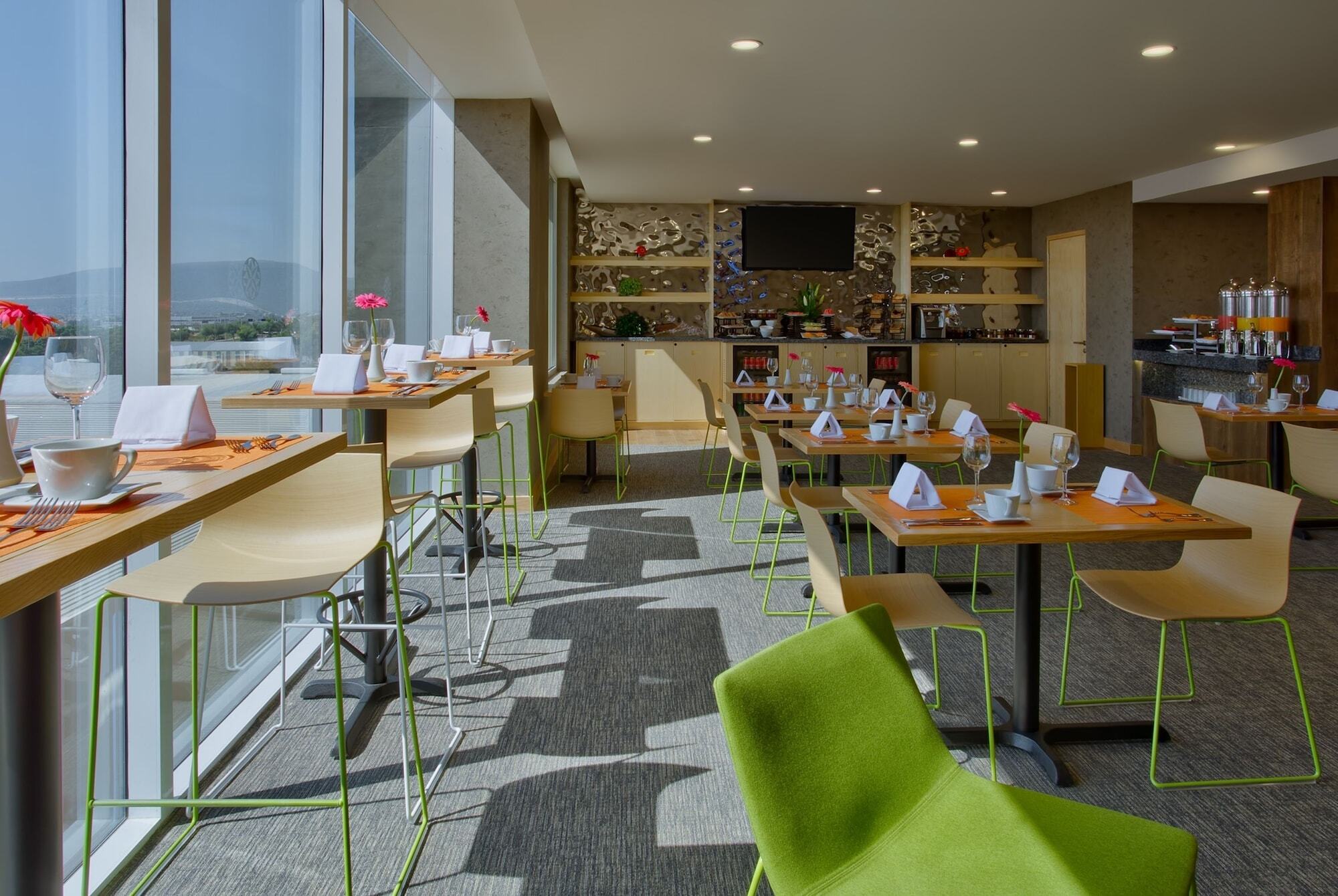 Galeria Plaza Irapuato Hotel Exterior photo